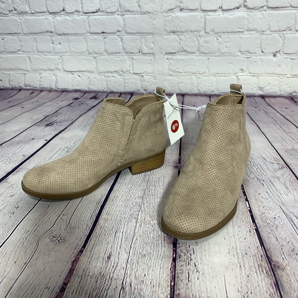 Ankle boots NWT